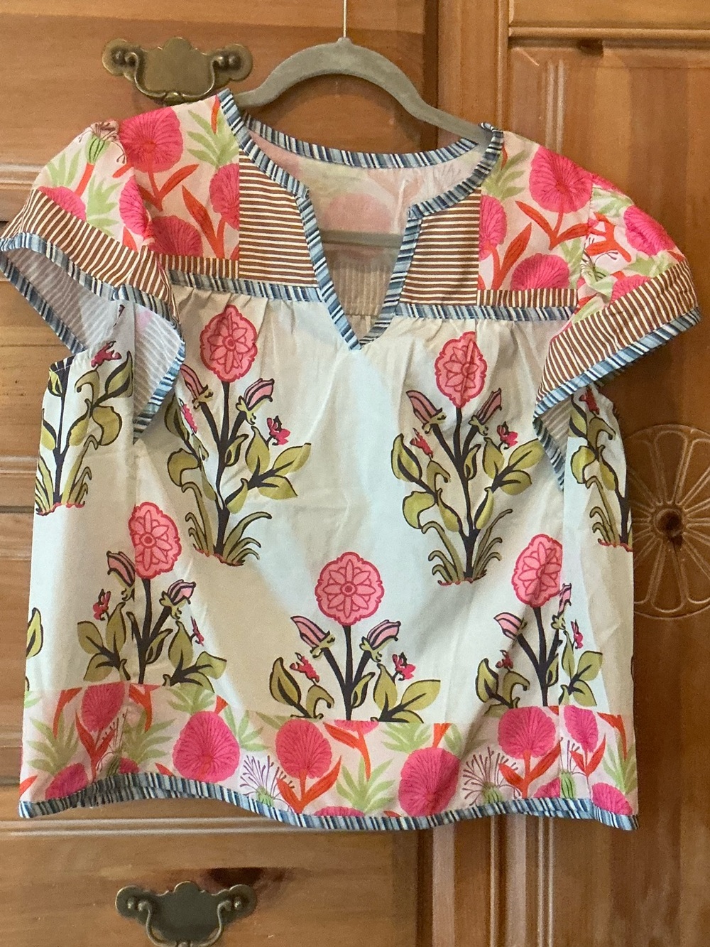 NWOT Women’s Boutique Floral Cotton Peasant Top in Pink & Green, size large